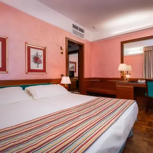 4* فندق كريفيس